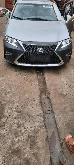 Lexus E.S350 2013 Edition Upgraded 2018 Model