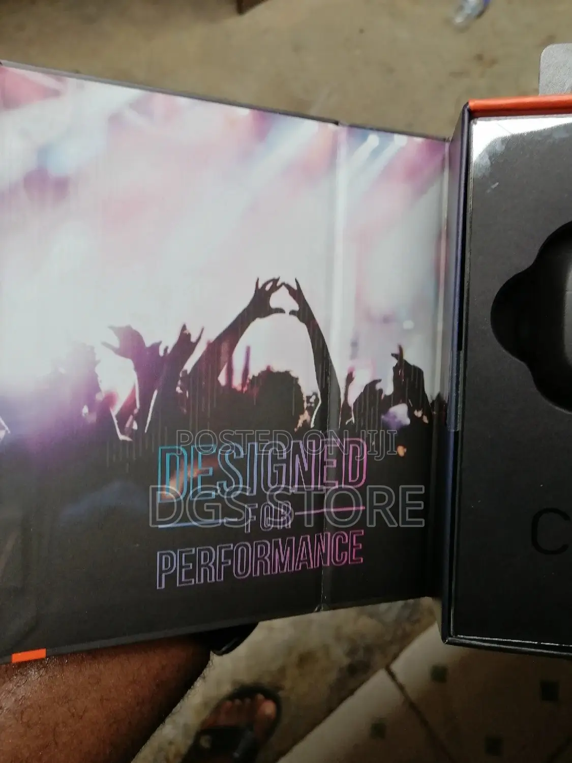 JBL Club Pro + Bluetooth Earbud