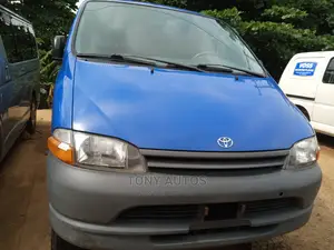Toyota HiAce 2010 Blue