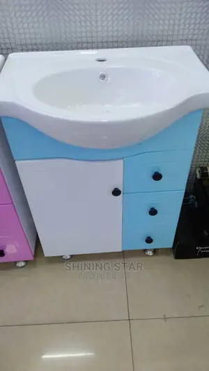 Cabniet Basin With Mirror
