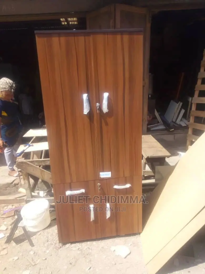 32 Inches Wardrobe