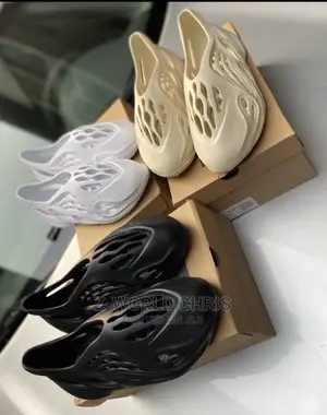 Yeezy Foam Runner Black, White Milk Colour