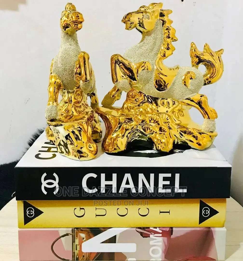 Single Horse Figurines