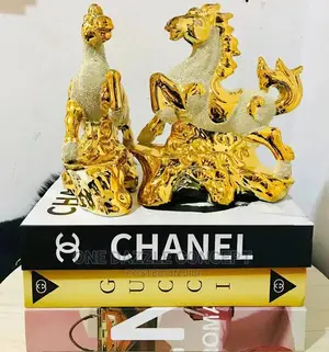 Single Horse Figurines