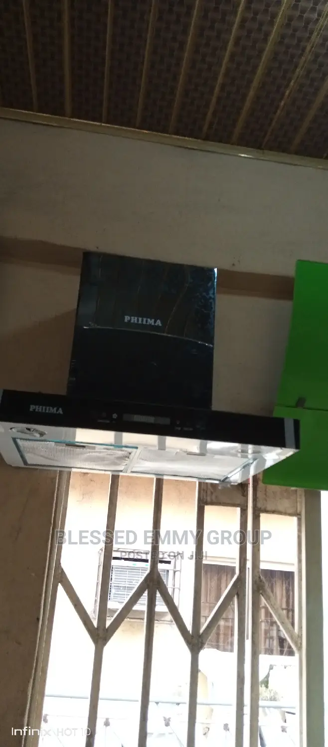 60 CM Automatic Kitchen Extractor
