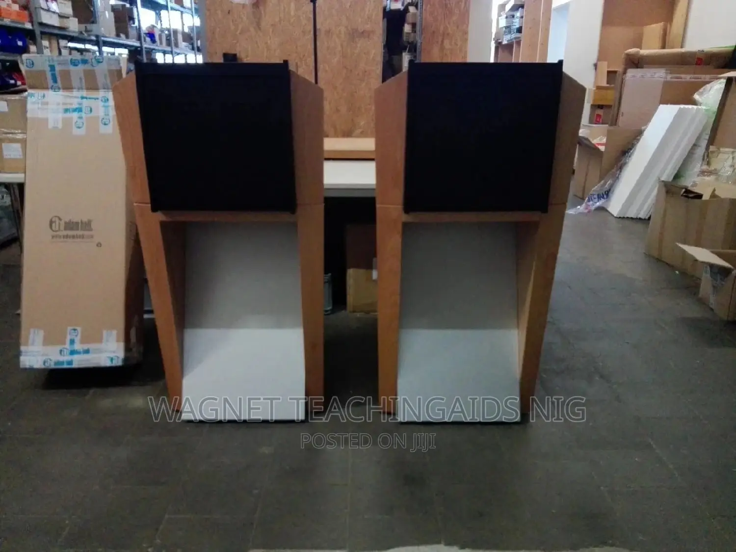 Professional Foldable Wireless Column Lectern