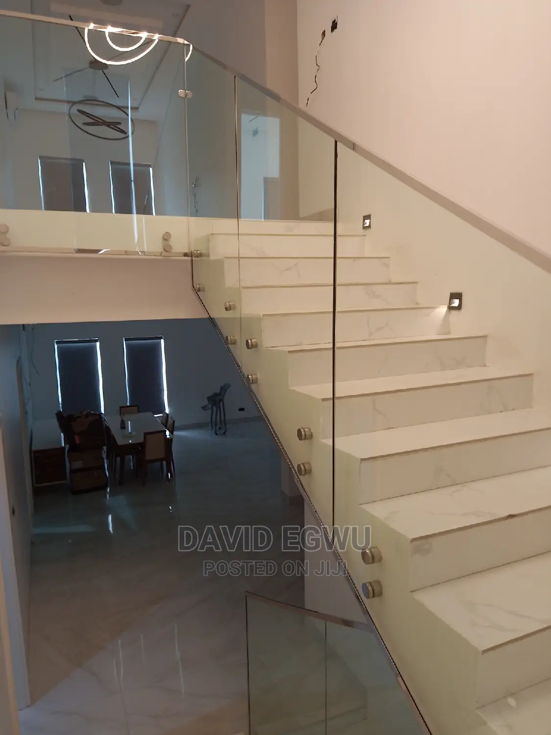 Frameless Tampered Glass Staircase