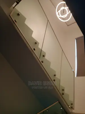 Frameless Tampered Glass Staircase