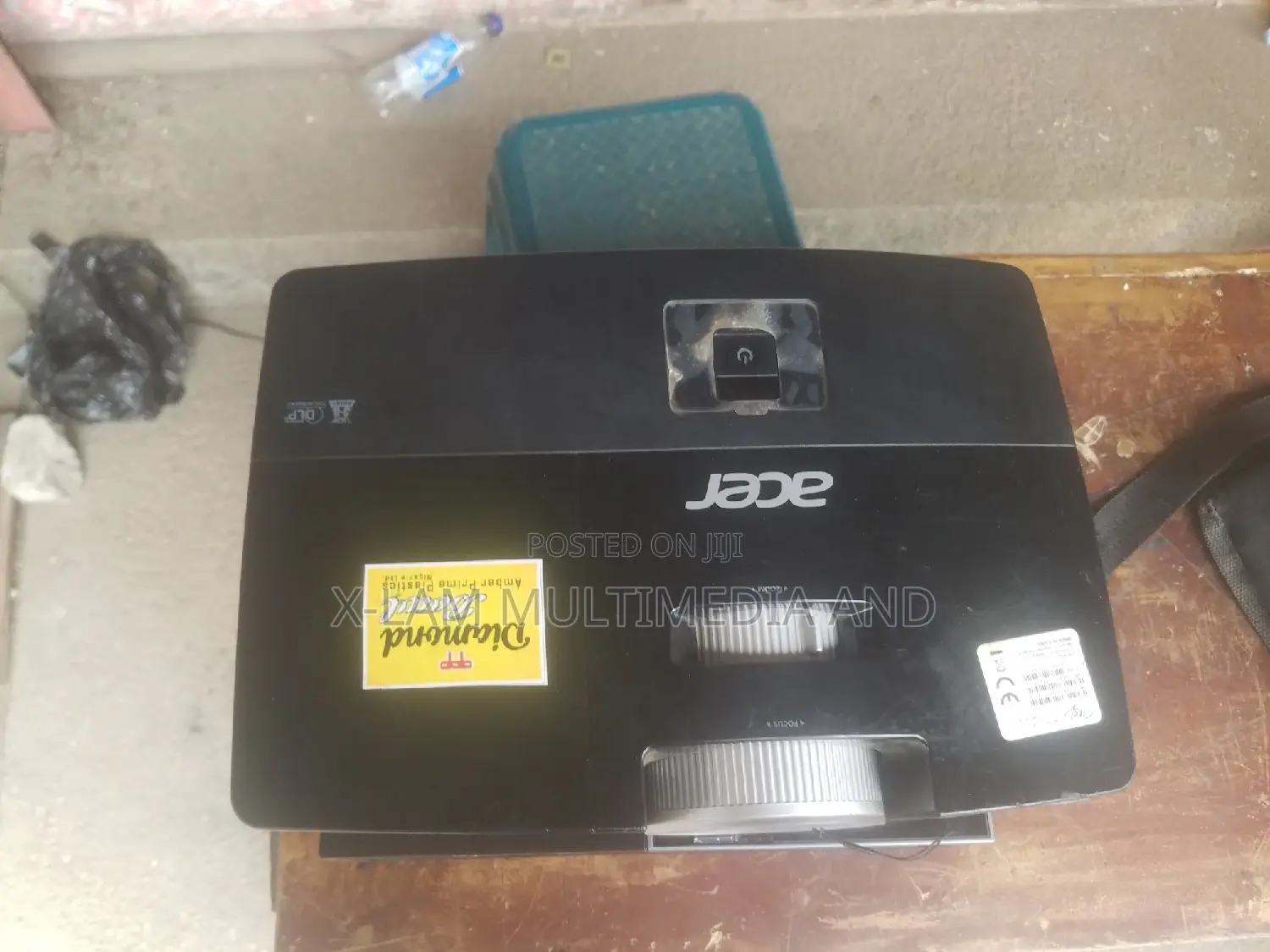 Projector and Projector Screen for Rent