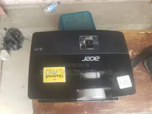 Projector and Projector Screen for Rent