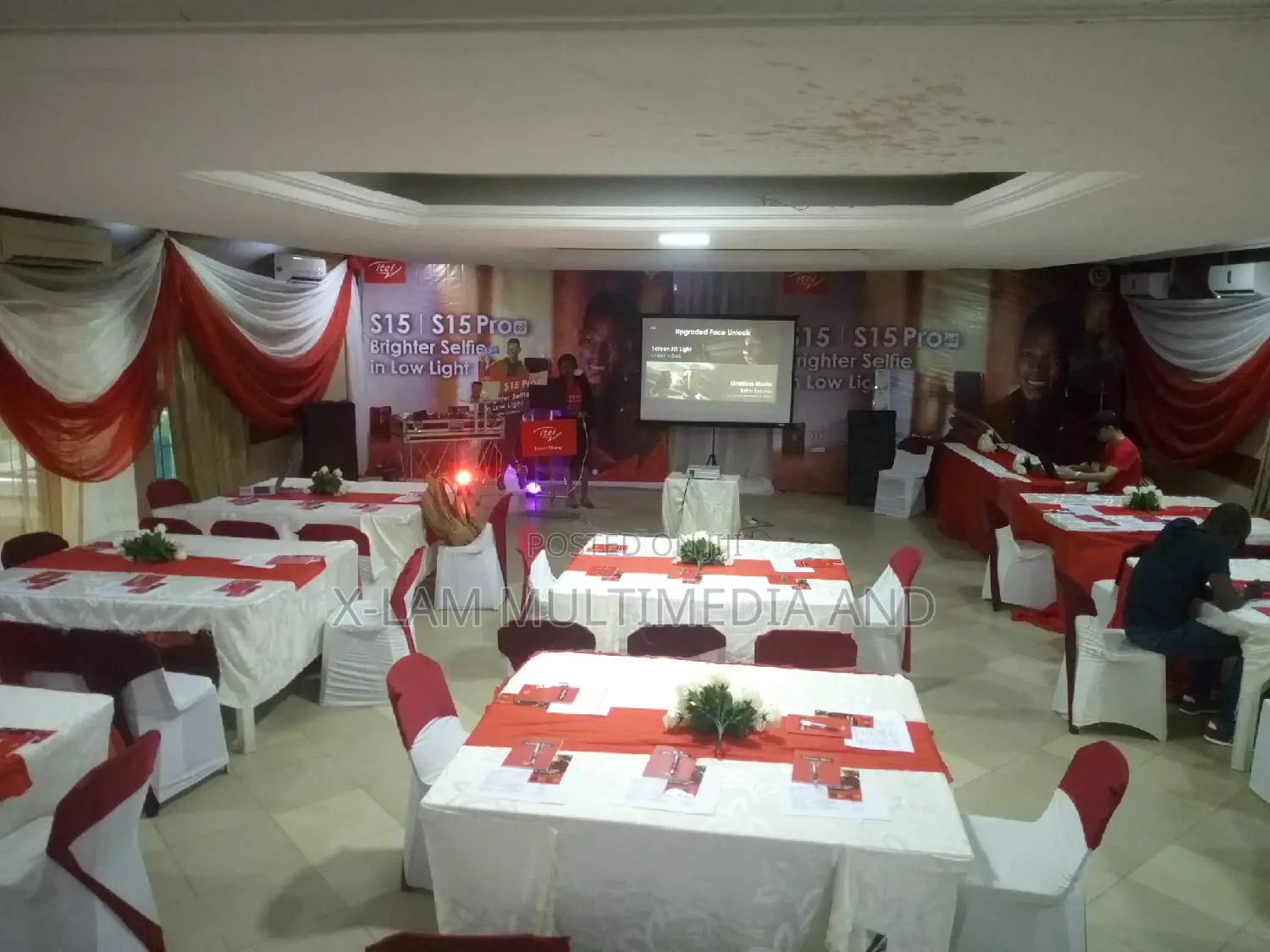 Projector and Projector Screen for Rent