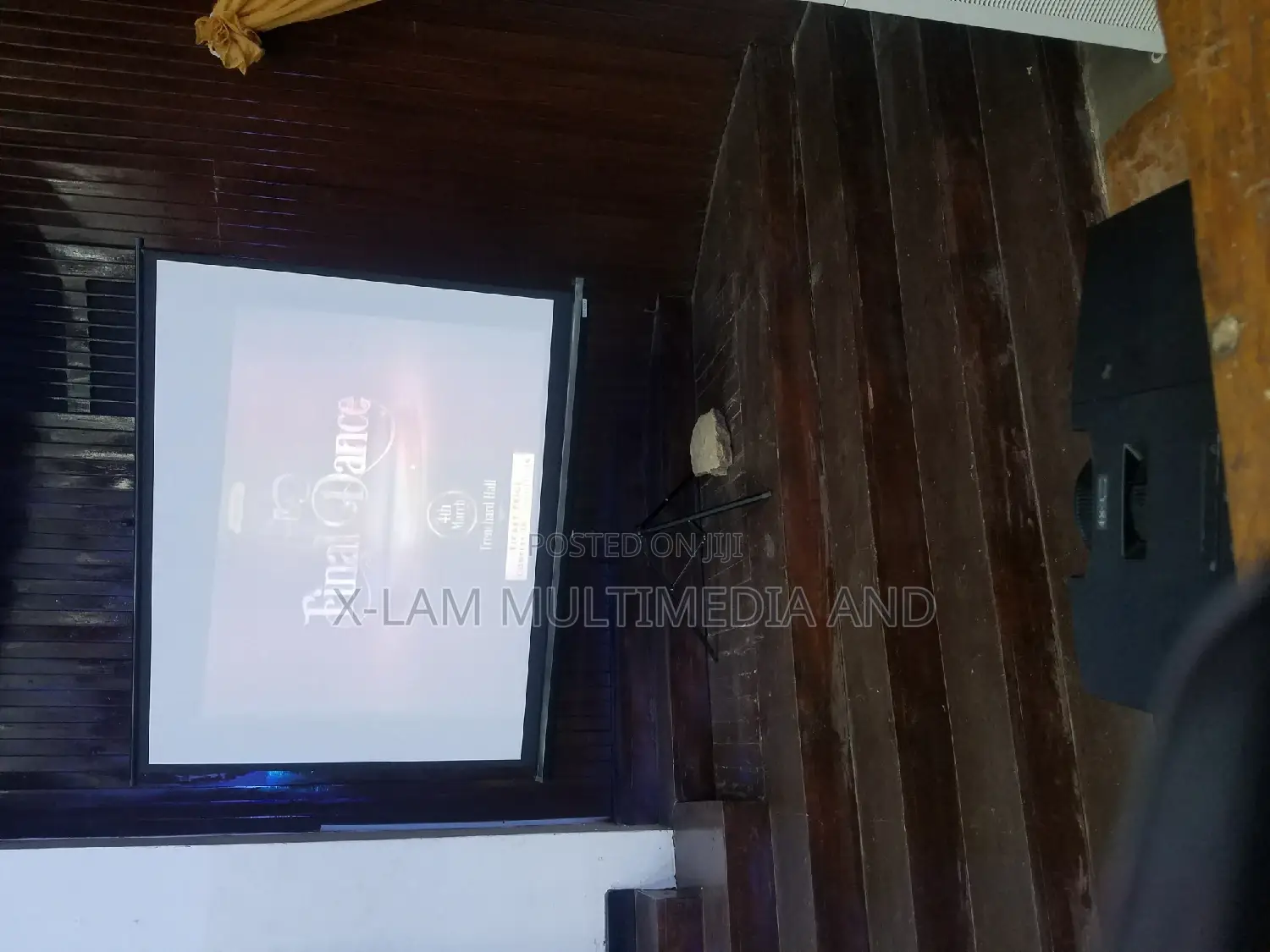 Projector and Projector Screen for Rent