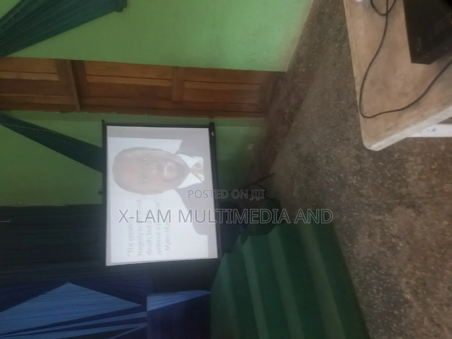 Projector and Projector Screen for Rent