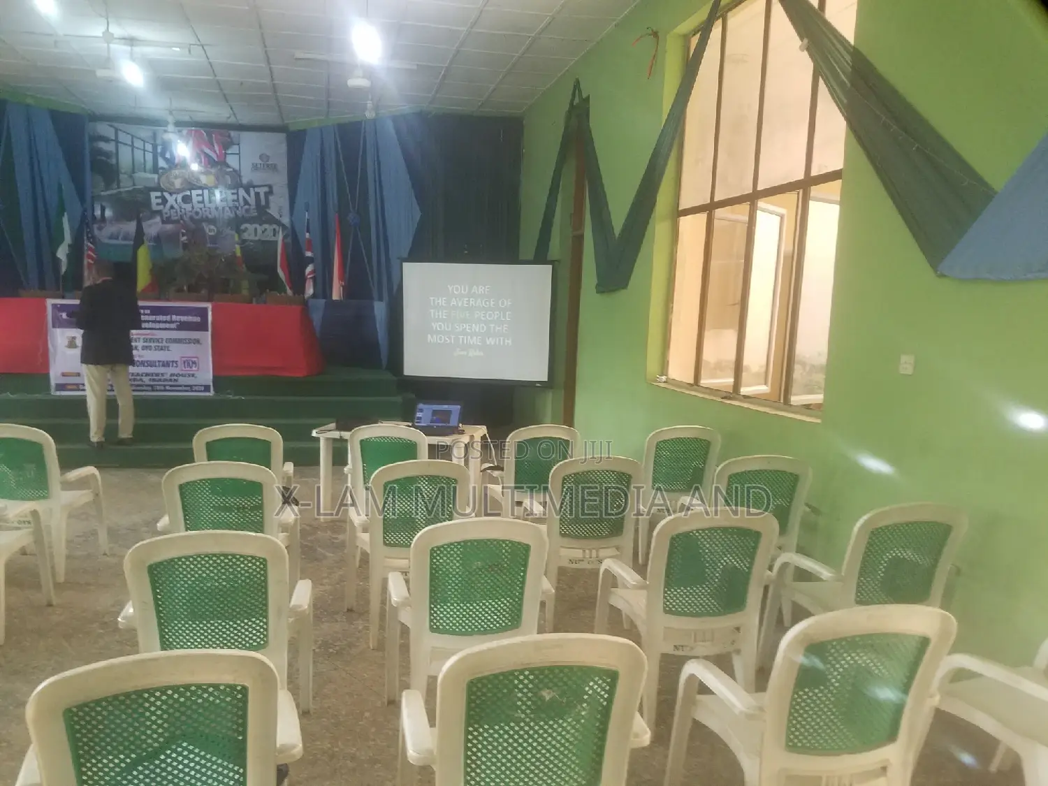 Projector and Projector Screen for Rent