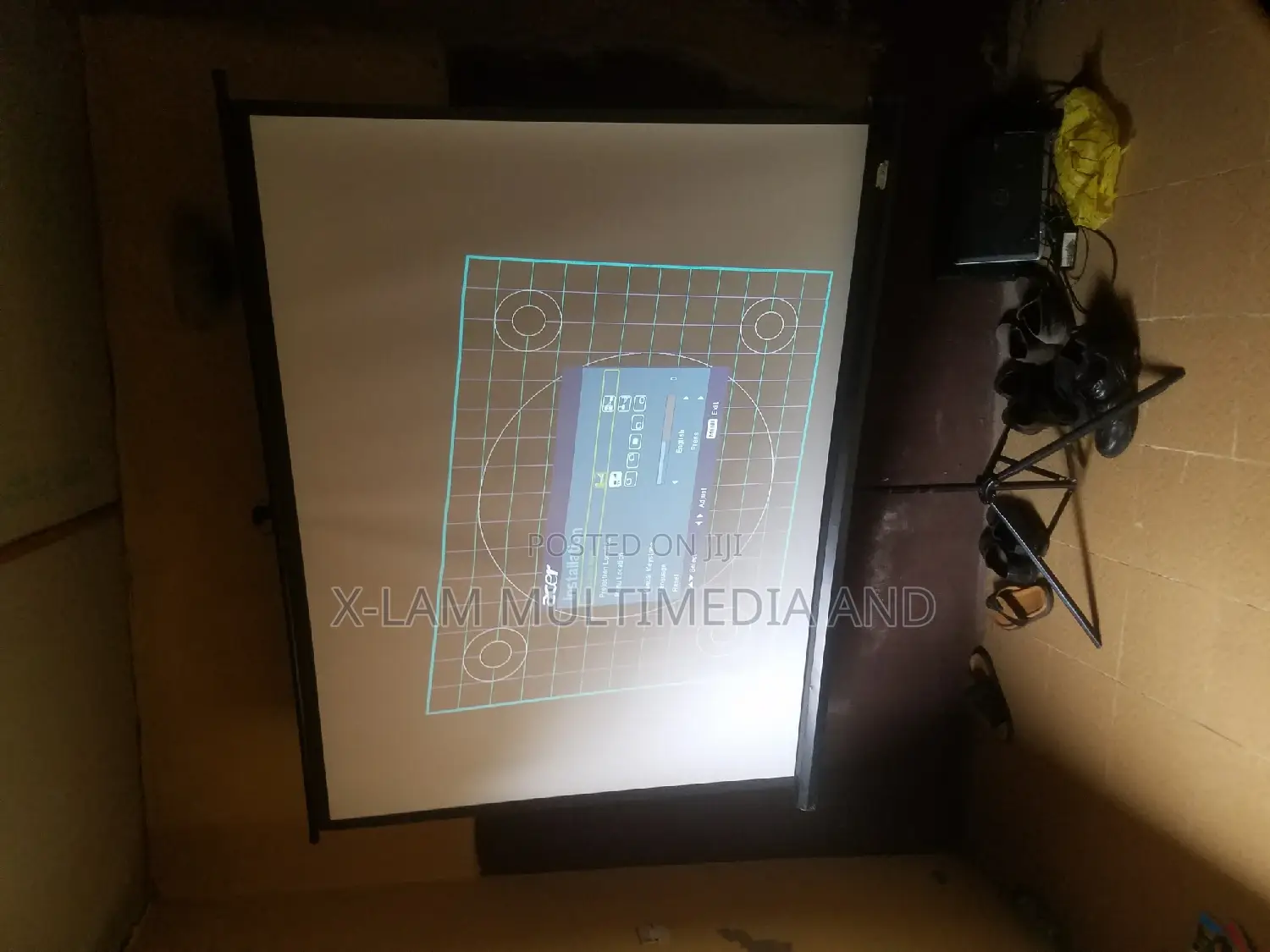 Projector and Projector Screen for Rent
