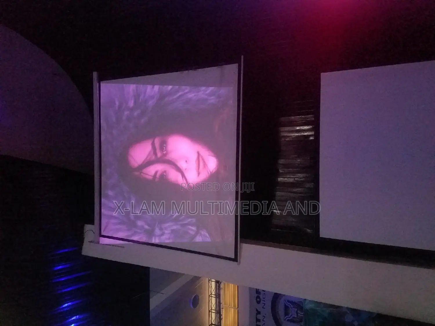 Projector and Projector Screen for Rent