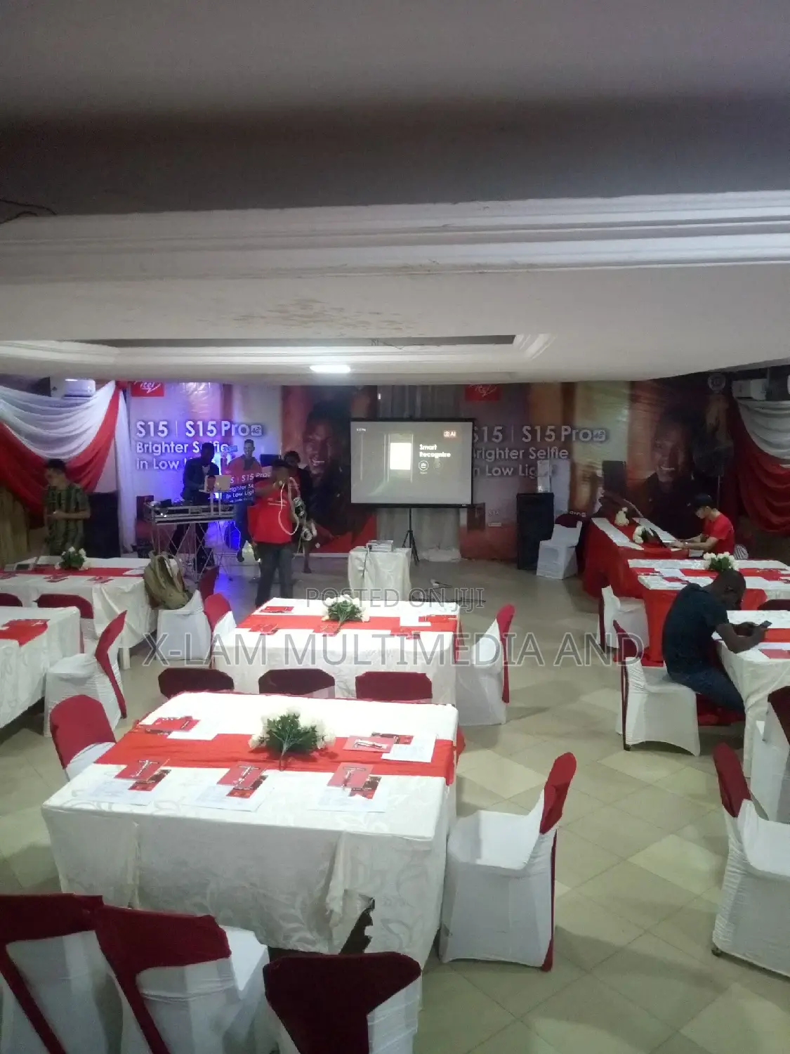 Projector and Projector Screen for Rent
