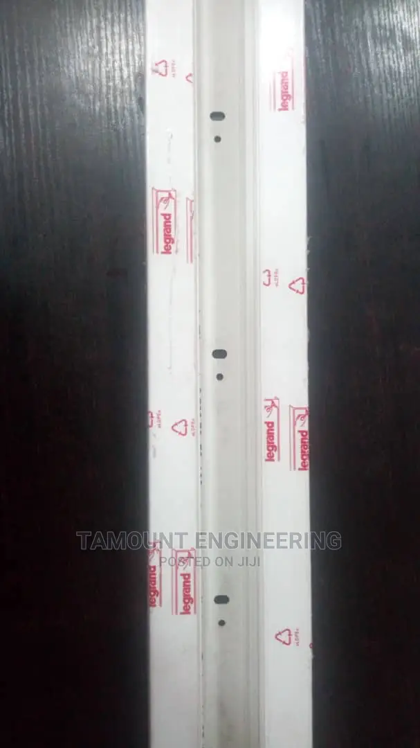 Legrand Trunking