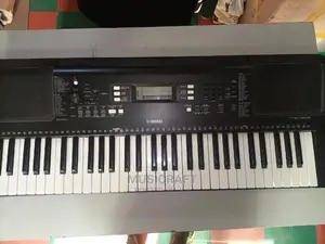Yamaha PSR 363 Keyboard