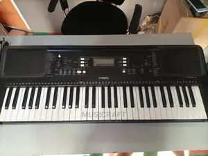Yamaha PSR 363 Keyboard