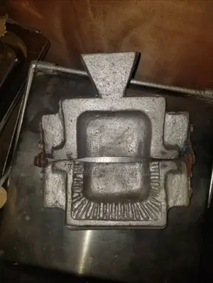 Chicken/Meat Pie Moulder