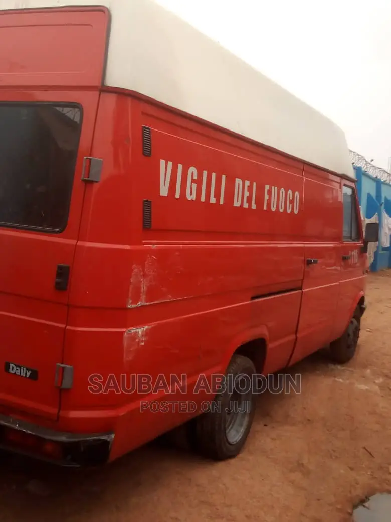 Affordable Bus Hire, Mover Delivery (4 Tons 6tyres)