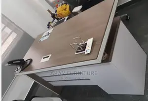 Size 1.4meters Office Table