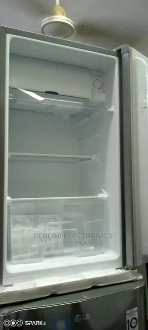 Brand New Hisense Table Top Single Door Fridge 100l Model093dr