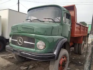 Mercedez 911 Tipper