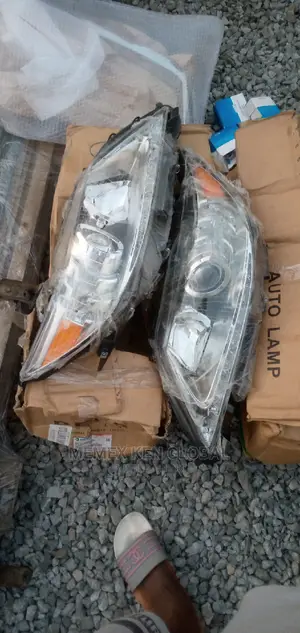 Head Lamp Es 350 Lexus 2013