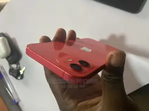 Apple iPhone 12 64 GB Red