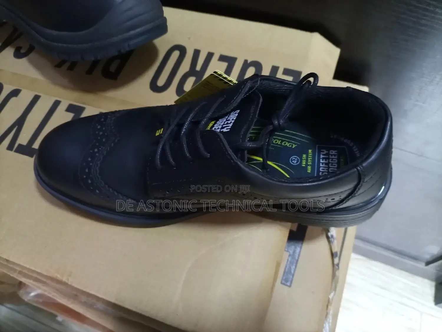 Manager Safety Joggers Boot