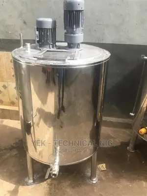 300 Liters Stainless Steel Liquid Mixe