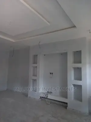 3bdrm Apartment in Lekki Phase 1 for rent