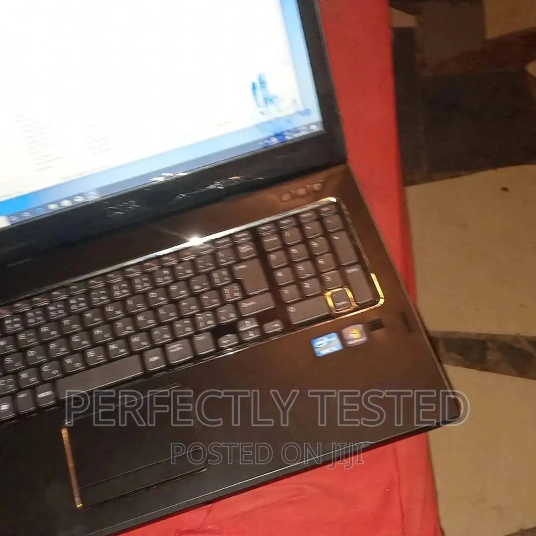 Laptop Dell Vostro 3750 4GB Intel Core I5 HDD 500GB