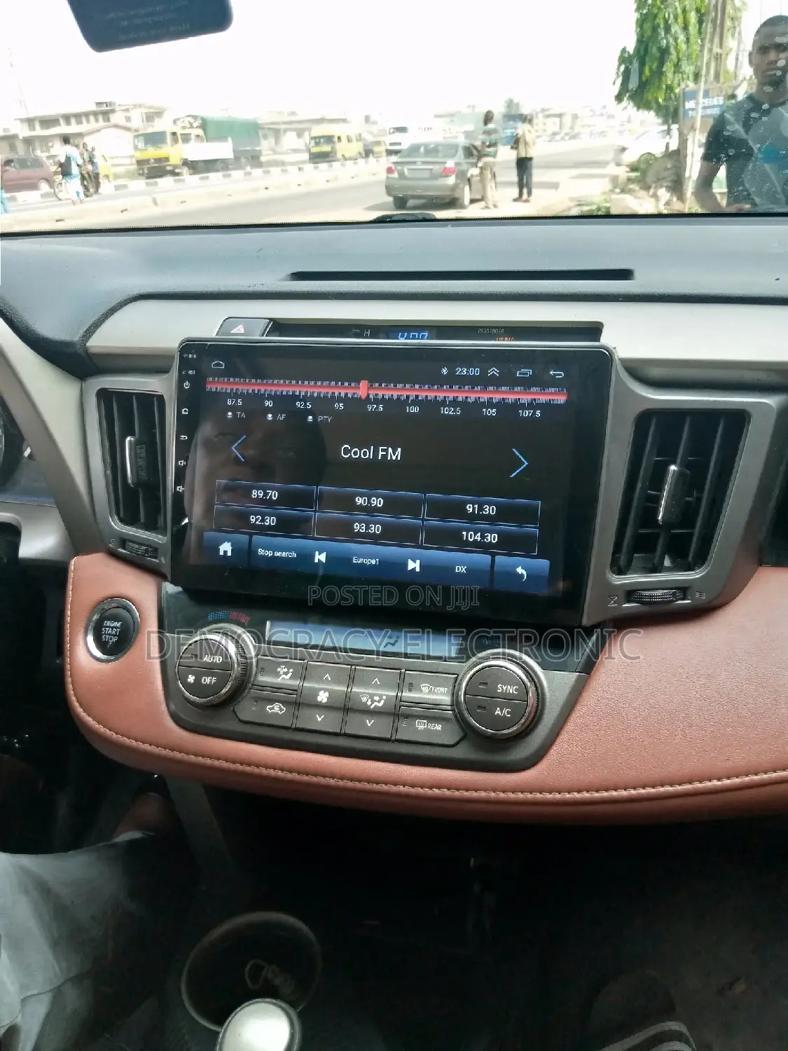 Toyota Rav 4 (2012/14) Android Screen With GPS Navigation