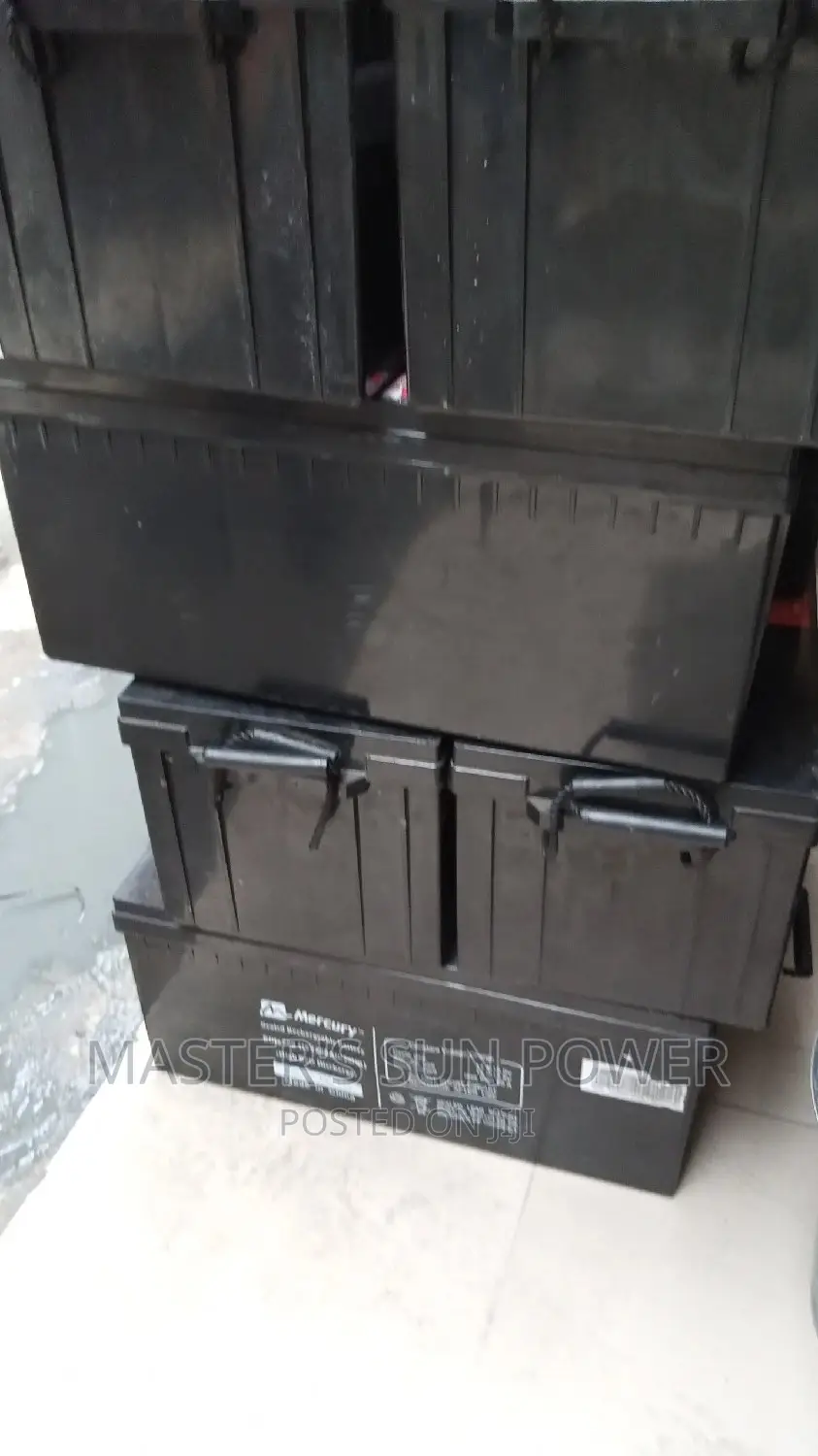 Used 200ahms Battery