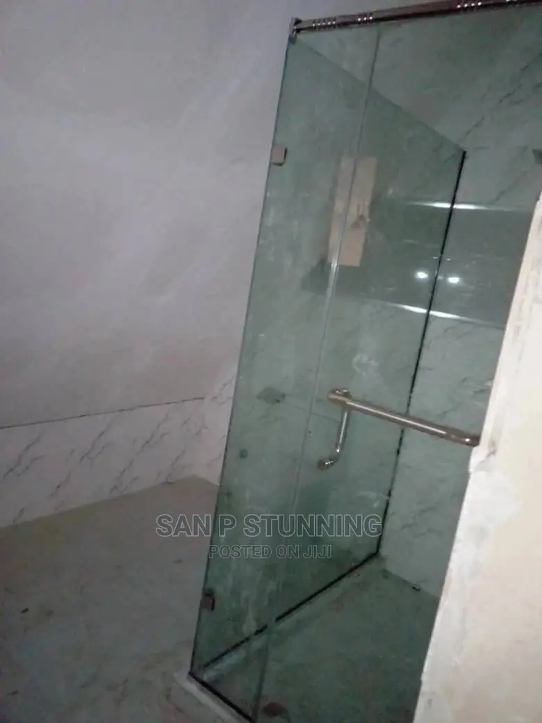 Open Door Shower Cubicle