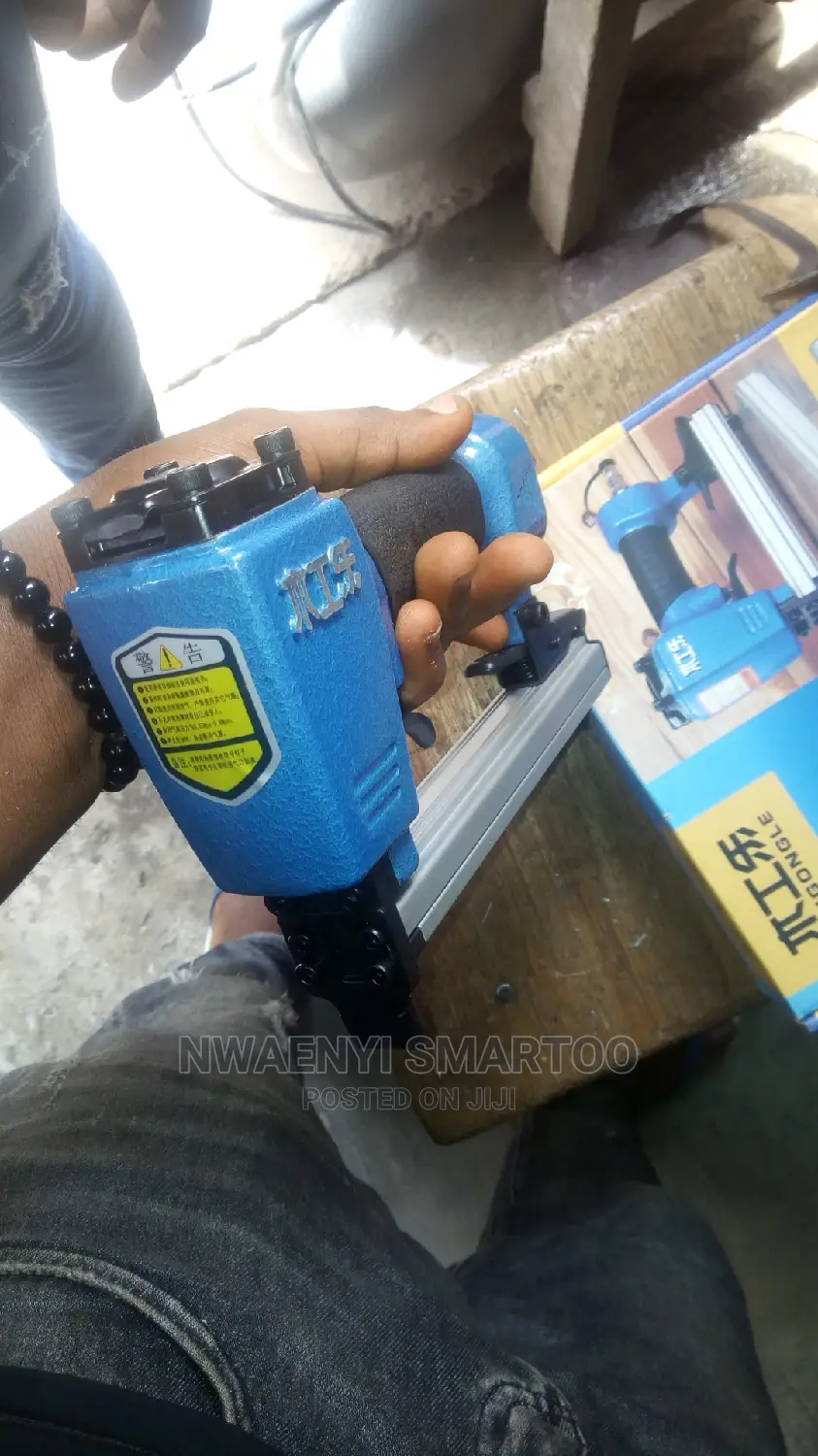 Air Nail Gun