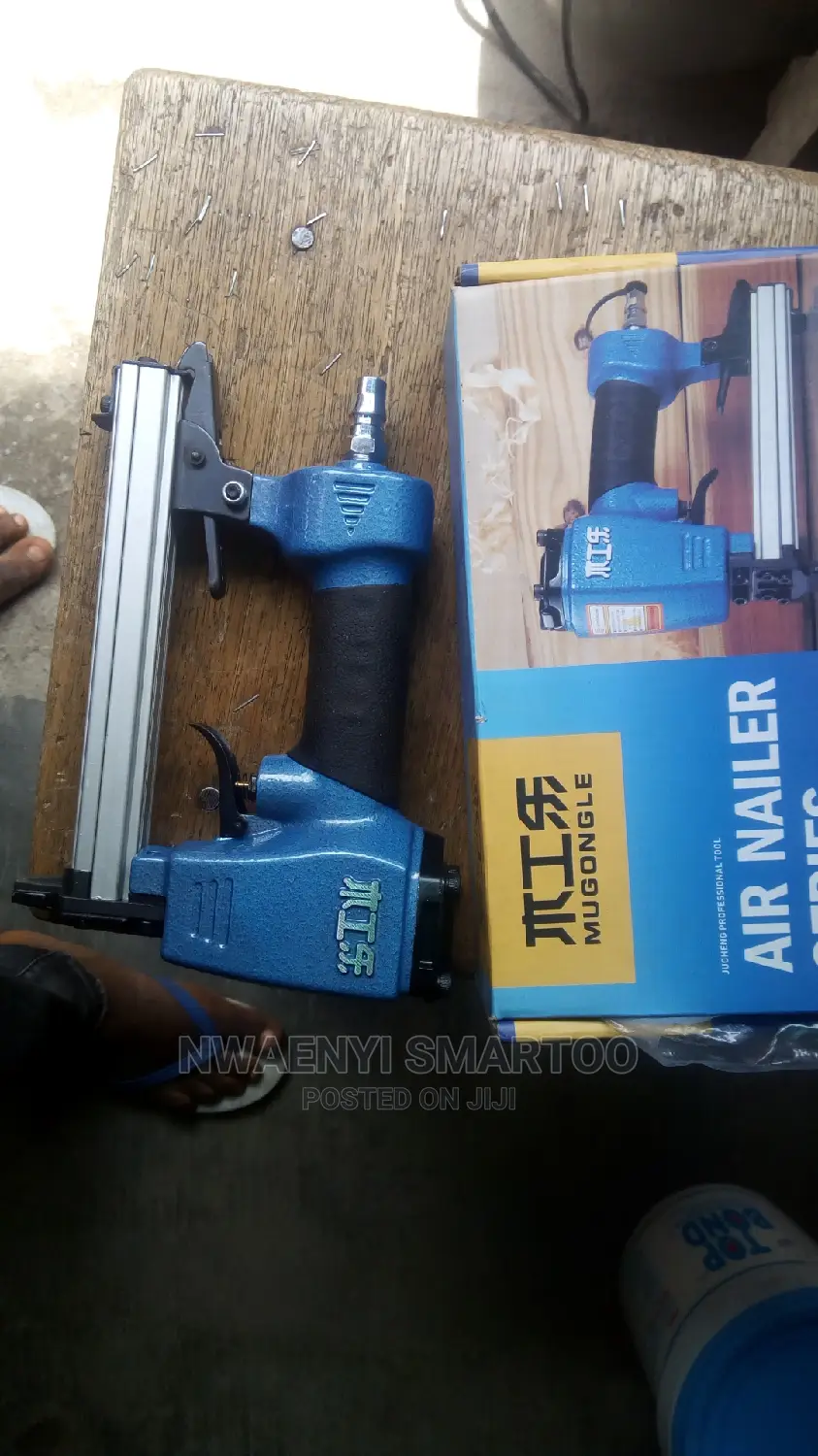 Air Nail Gun
