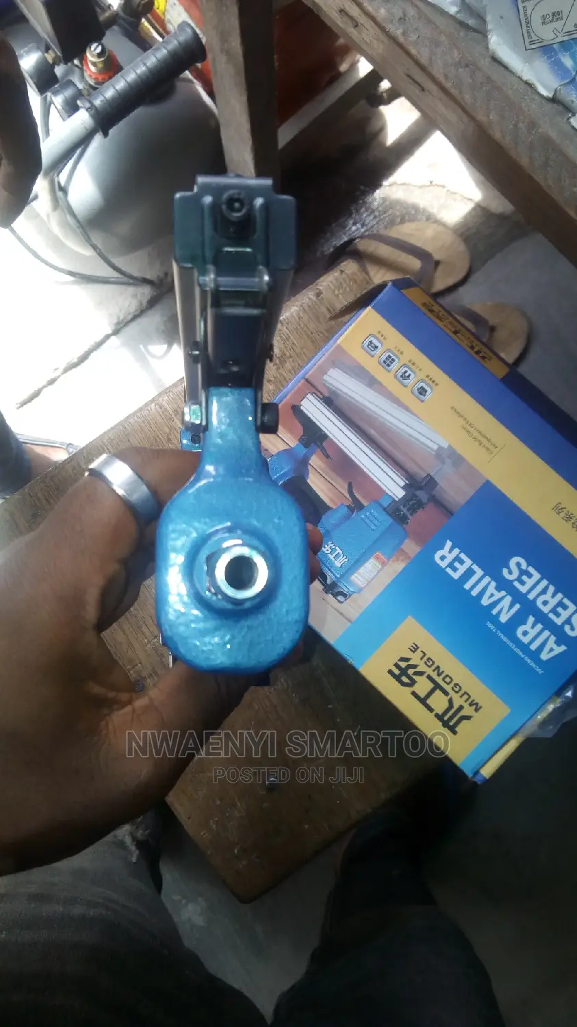 Air Nail Gun