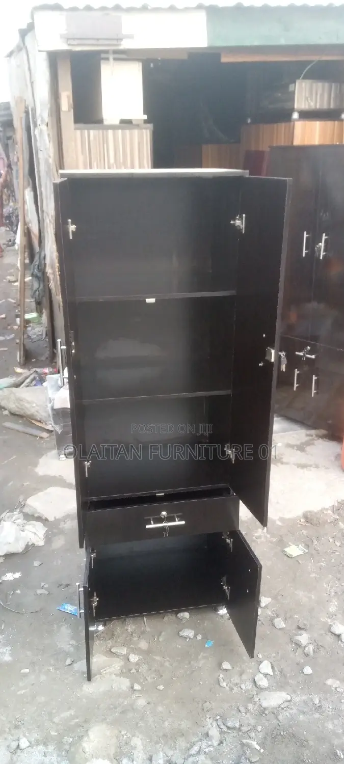Folding Space Waldrobe