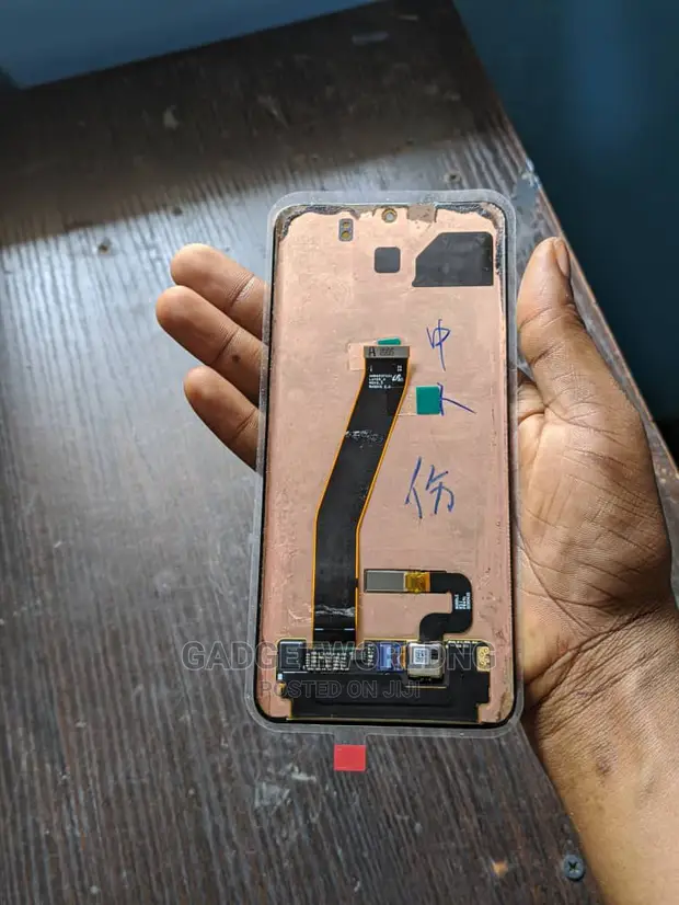Samsung Galaxy S20 Original Amoled LCD Screen Replacement in Ikeja