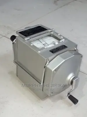 Whining Analog Megger Insulation Tester 500v / 1000v