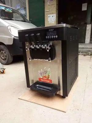Photo - Ice Cream Machine Maker Table Top