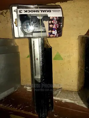 Playstation 3 With Pad Controller