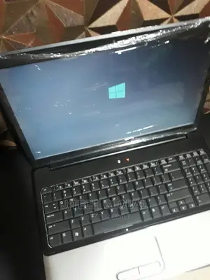 Laptop HP Compaq Presario CQ61 4GB Intel Core 2 Duo HDD 350GB