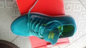 Nike Jugging Flat Canvas