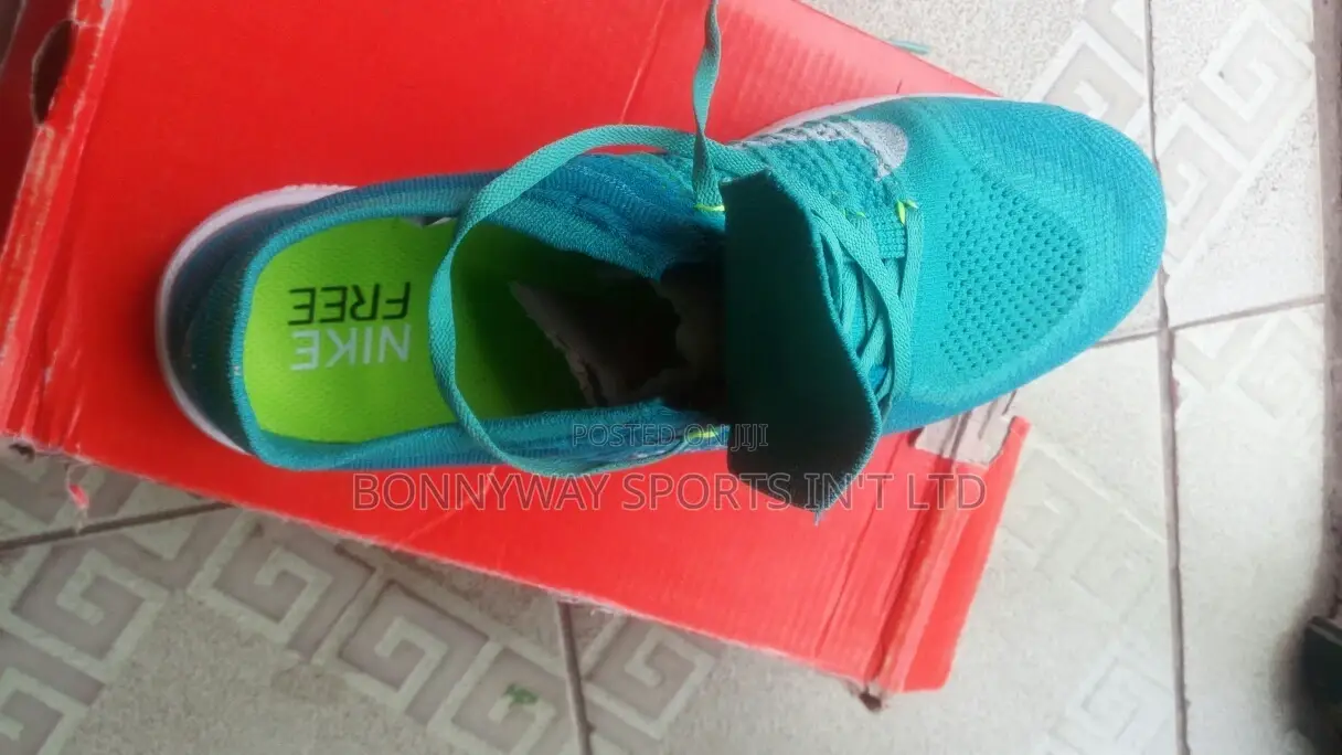 Nike Jugging Flat Canvas