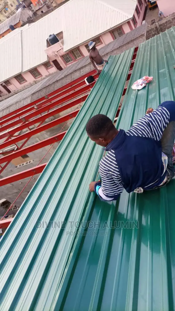 Best Hooking Iron Roof